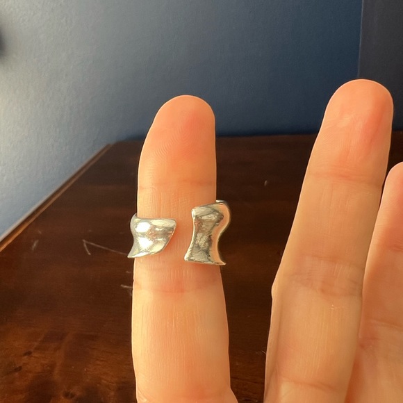 Tiffany's Frank Gehry Fish Ring/Cuff - Picture 4 of 10